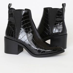 Steve Madden Audience Black Crocodile Embossed Pointed-Toe Ankle Boots